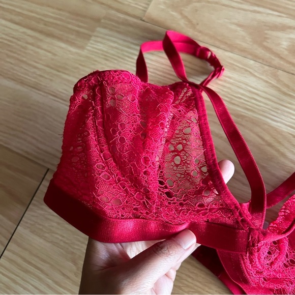 Fashion Nova Red Lace Wireless Bra XS - Picture 3 of 5